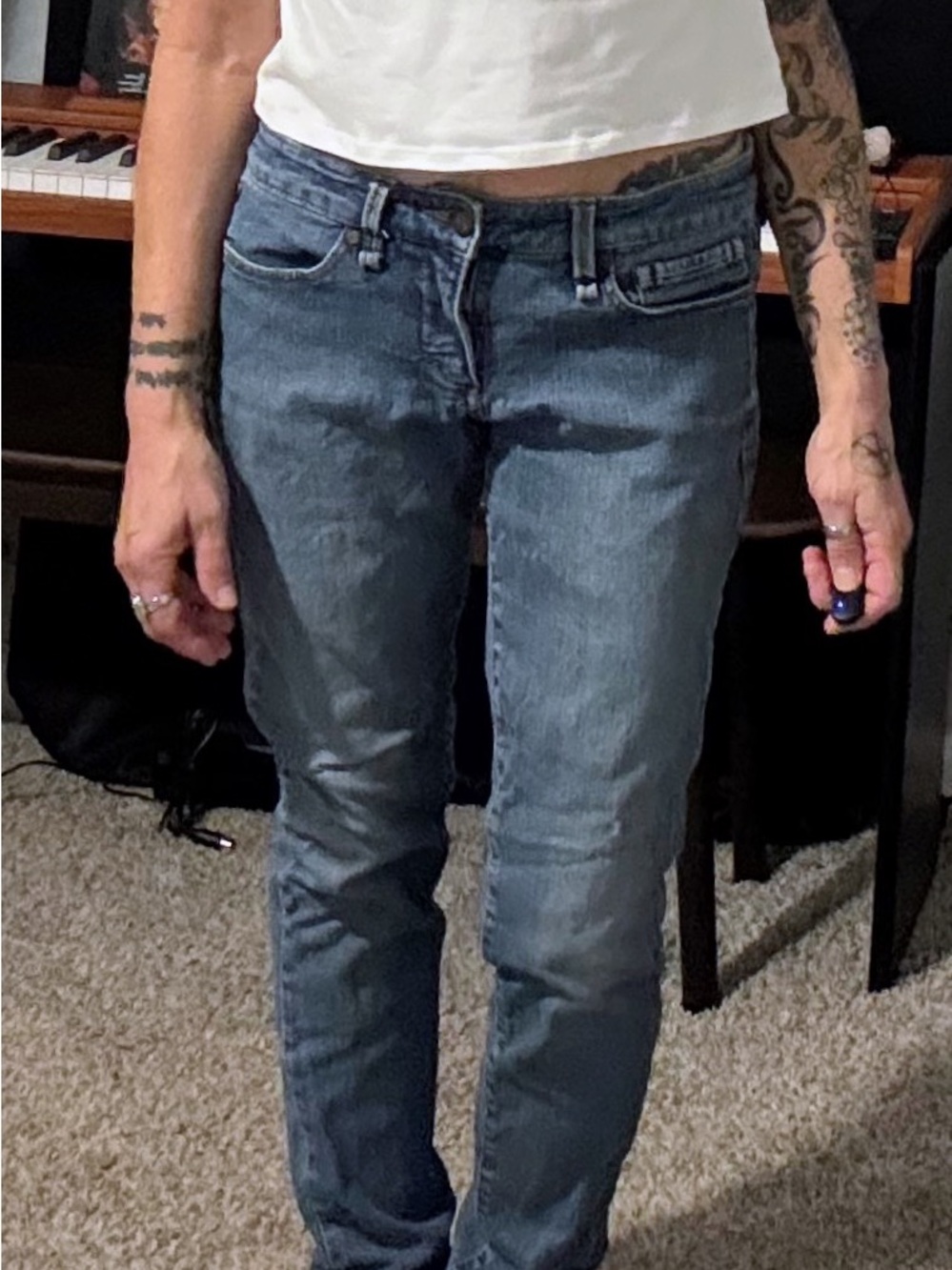 BCBG Generation mid rise 5-pocket jeans - 29